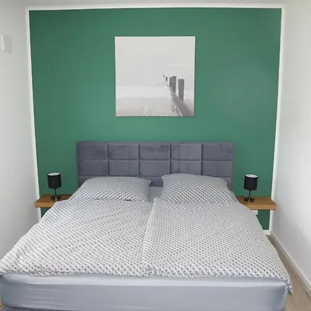 Apartment Inne Midde *